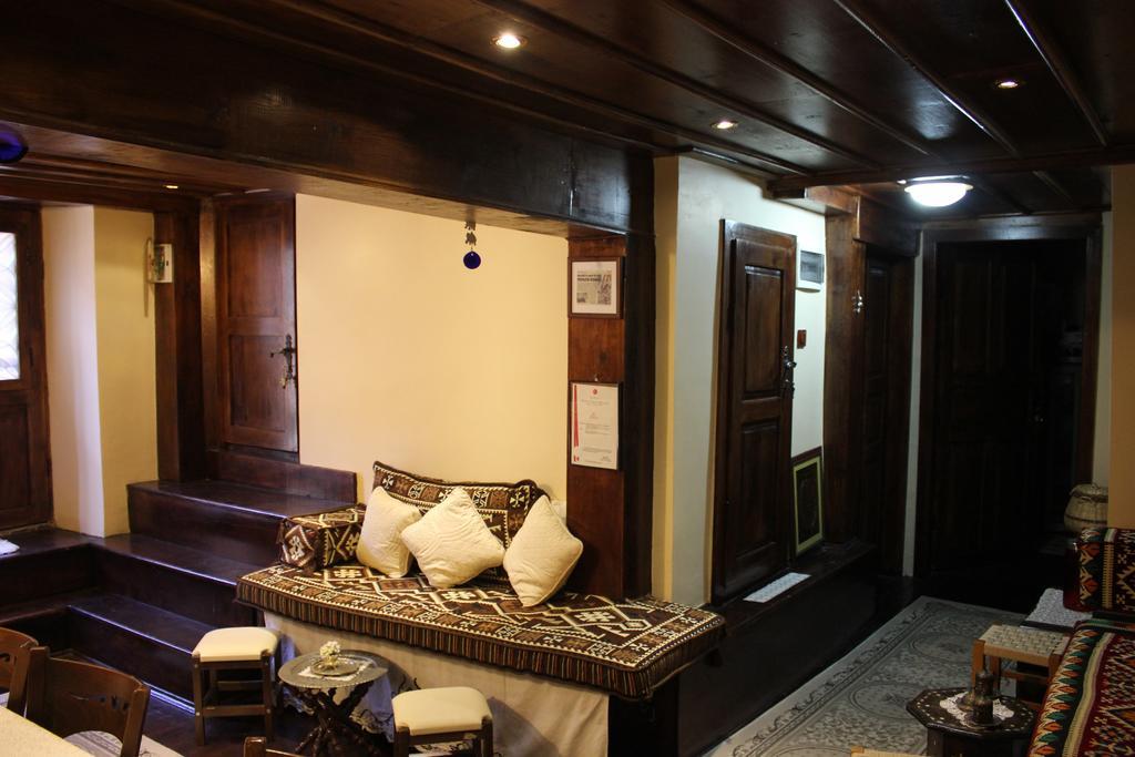 Papazin Konagi Hotel Ayvalı Exterior foto